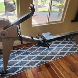 Concept2  Indoor Rowing/Erg Machine