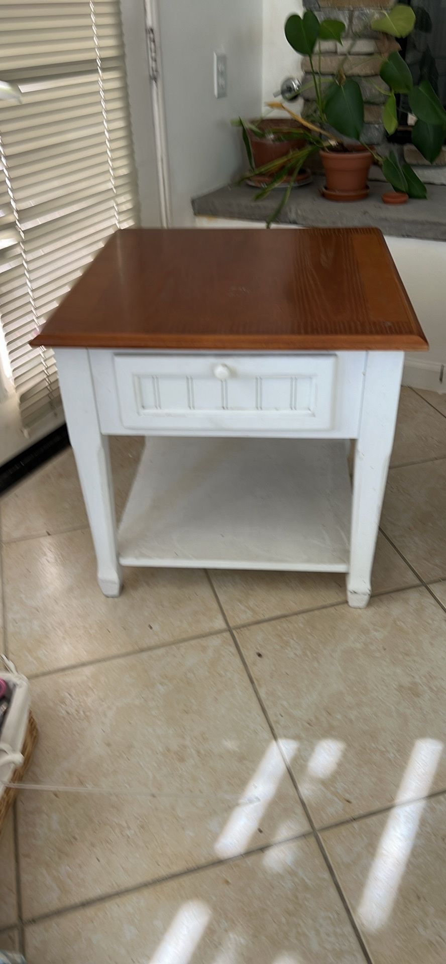 End table