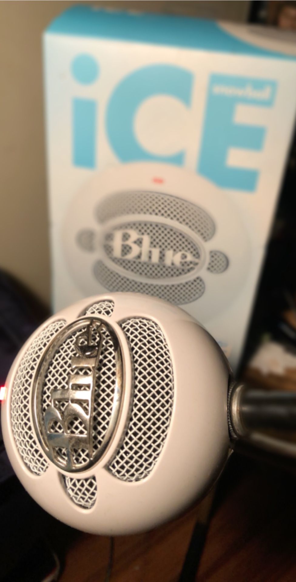 Blue snowball ice microphone