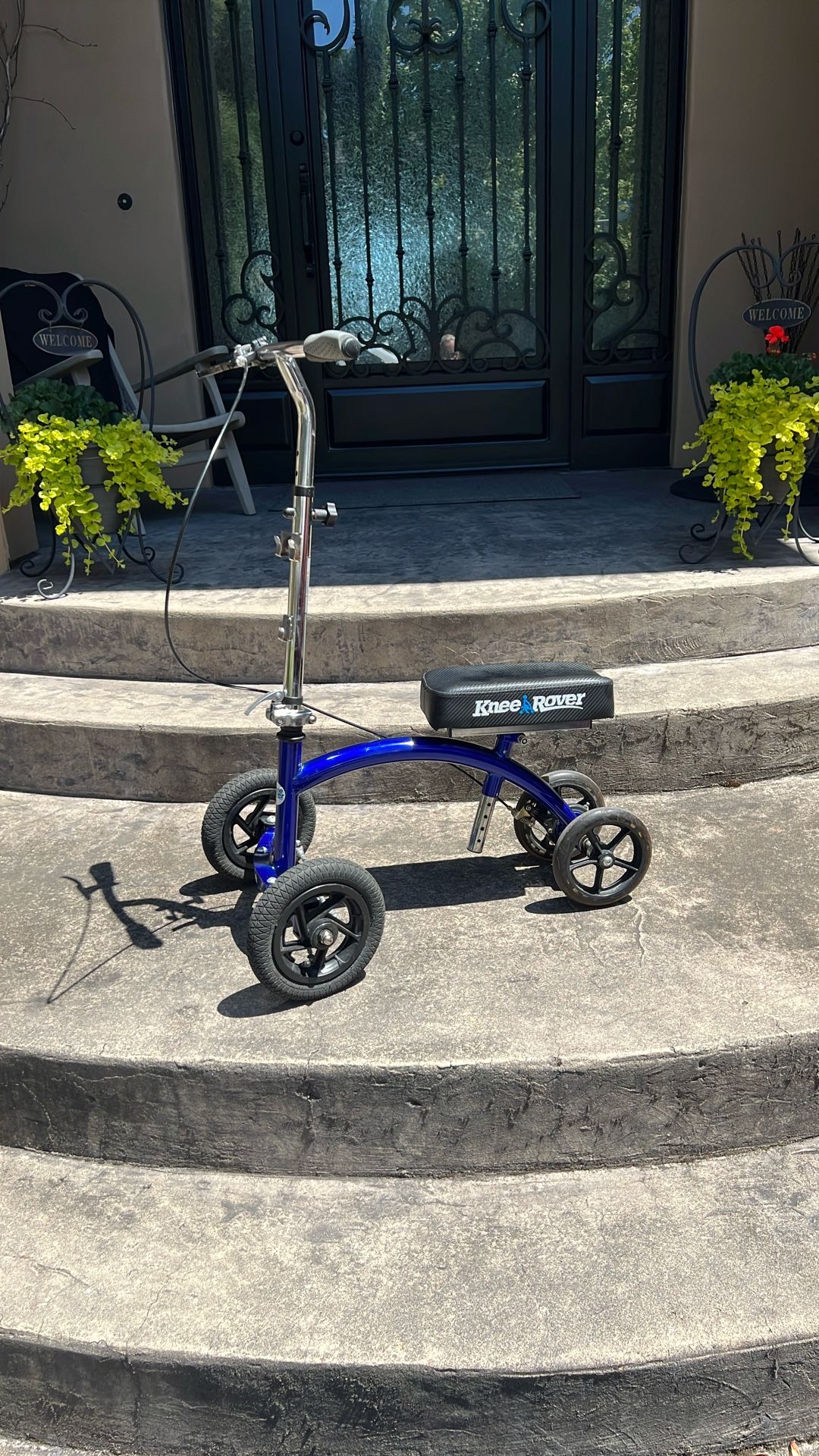 KNEE ROVER SCOOTER POST SURGERY