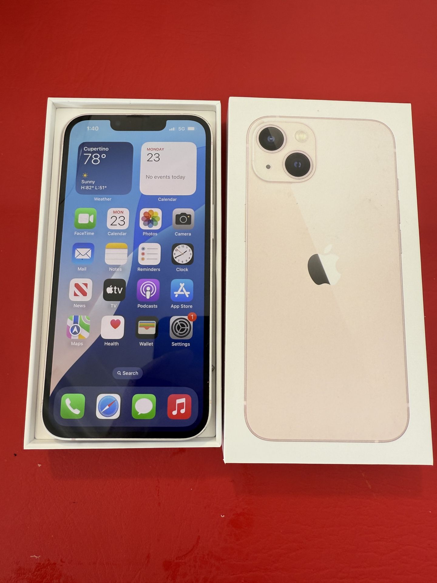 Mint Condition iPhone 13 128gb Unlocked