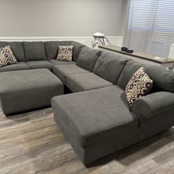 Gray Sectional Couch- Like New!