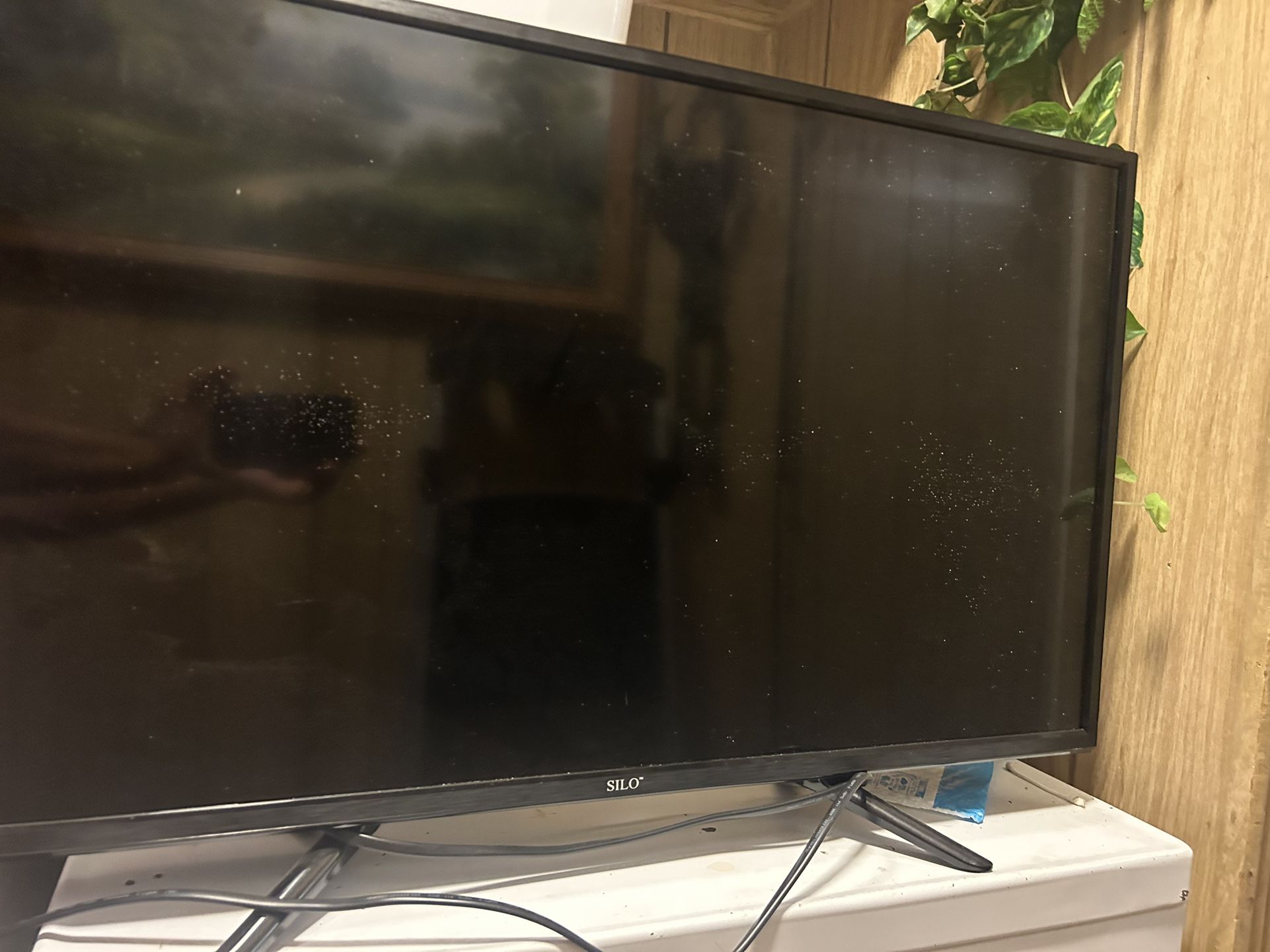 32’ Inch Tv (not Smart Tv)