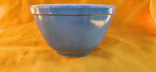 Vintage Pyrex Bowl