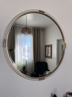Uttermost Mackai Round Gold Mirror