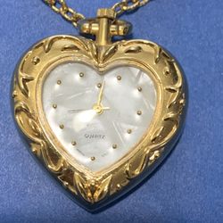 watch Medallion in good condition works well new batteries