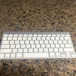 Apple Magic Keyboard 