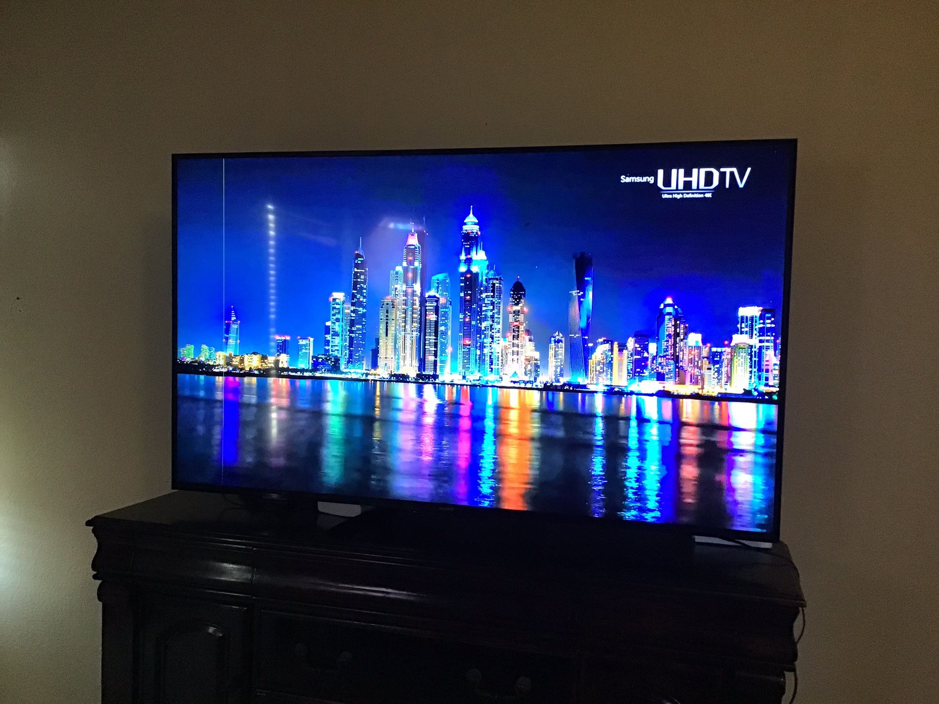 Sony 65” 4K ultra HD smart android tv works with Alexa 2018 model XBR65X850F