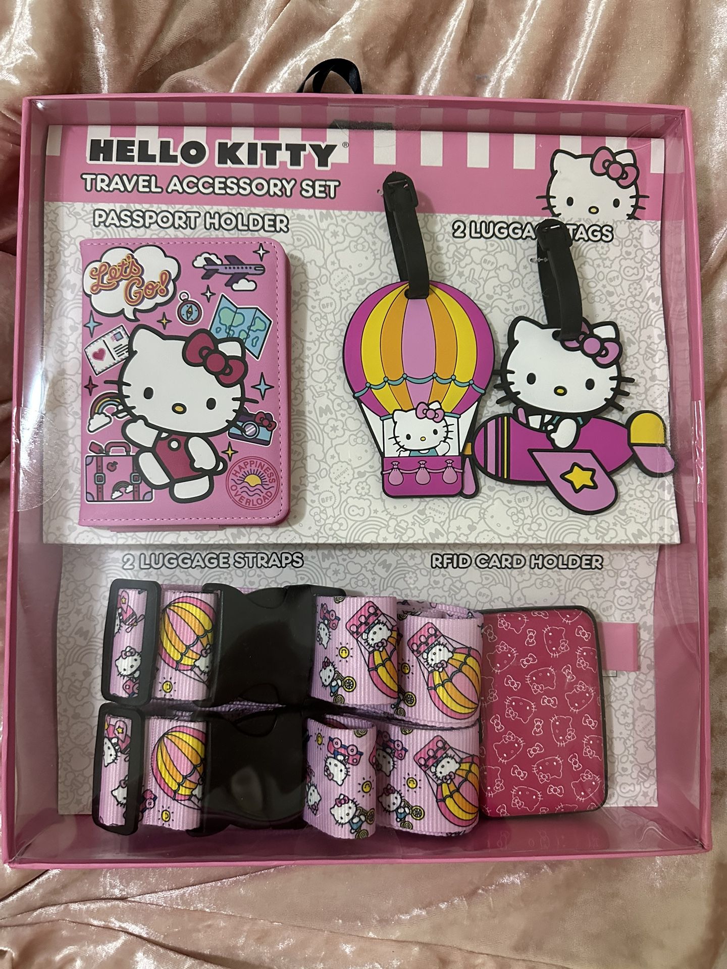 Hello Kitty Travel Accessory Set 