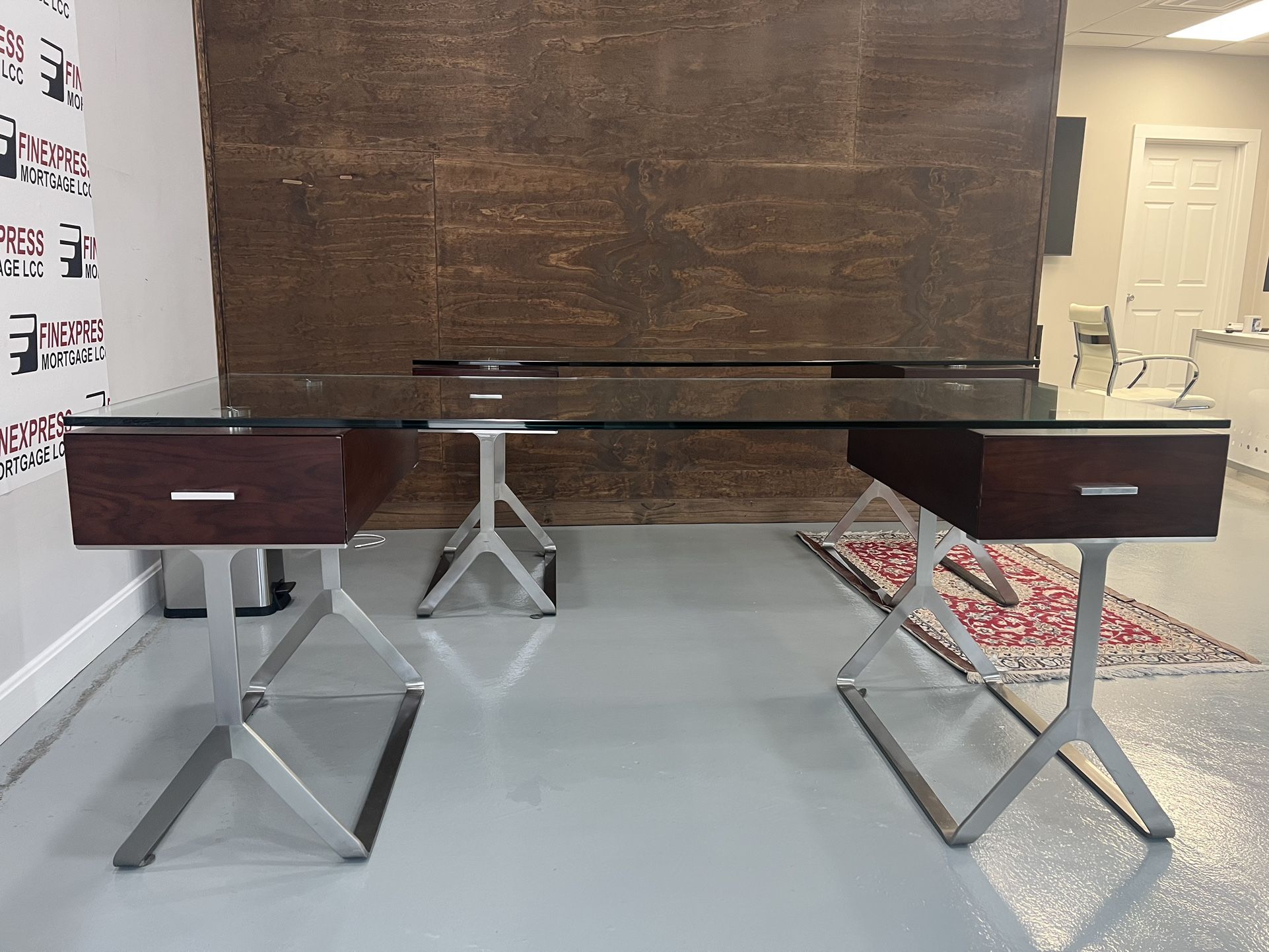Zara Desk