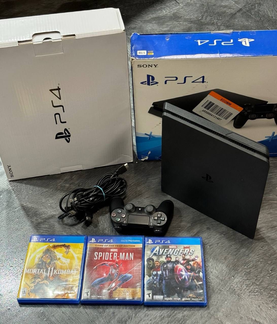 Sony PlayStation 4 Slim 1TB Game Console CUH-21115B w power cord controller games box