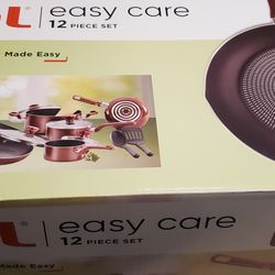 Brand New Beautiful 12 Pieces T- fal  Cookware Set In Box Never Used Just Open To Show . 