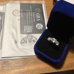 moissanite Diamond   4ct 