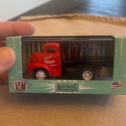 M2.  Diecast.      Ford  COE 
