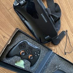 Samsung Gear With Controller (2)