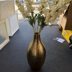 Gold Vase 