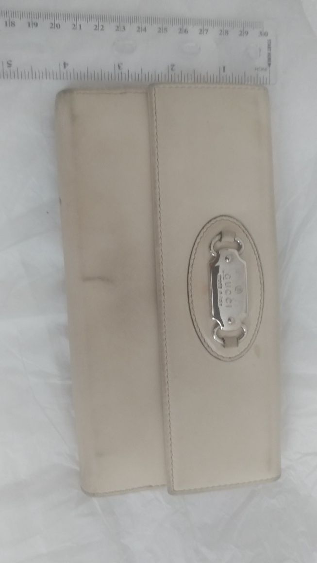 Cream silver vintage Gucci long leather wallet