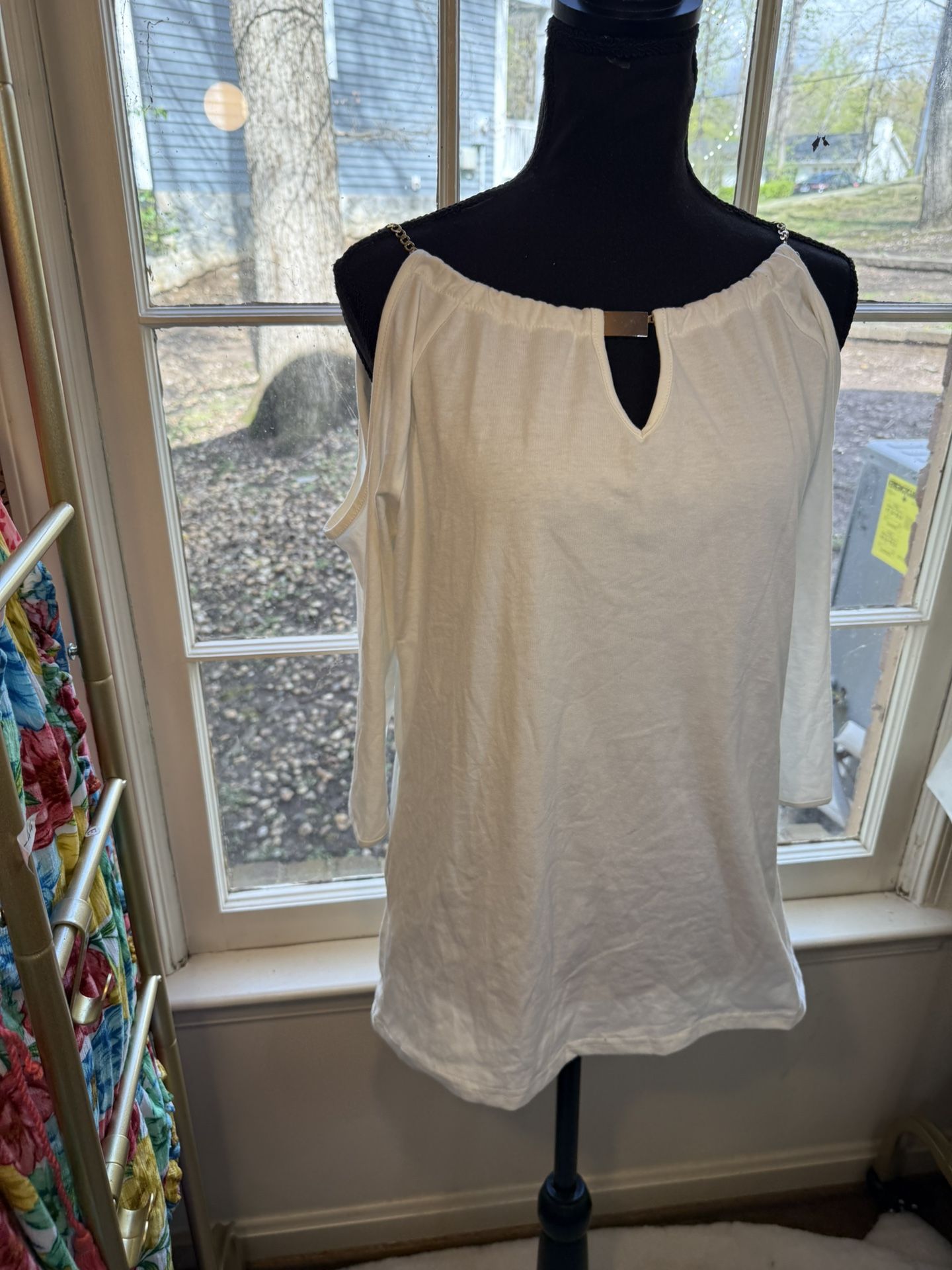 Ivory & White And Gold Off The Shoulder Top Size Large 