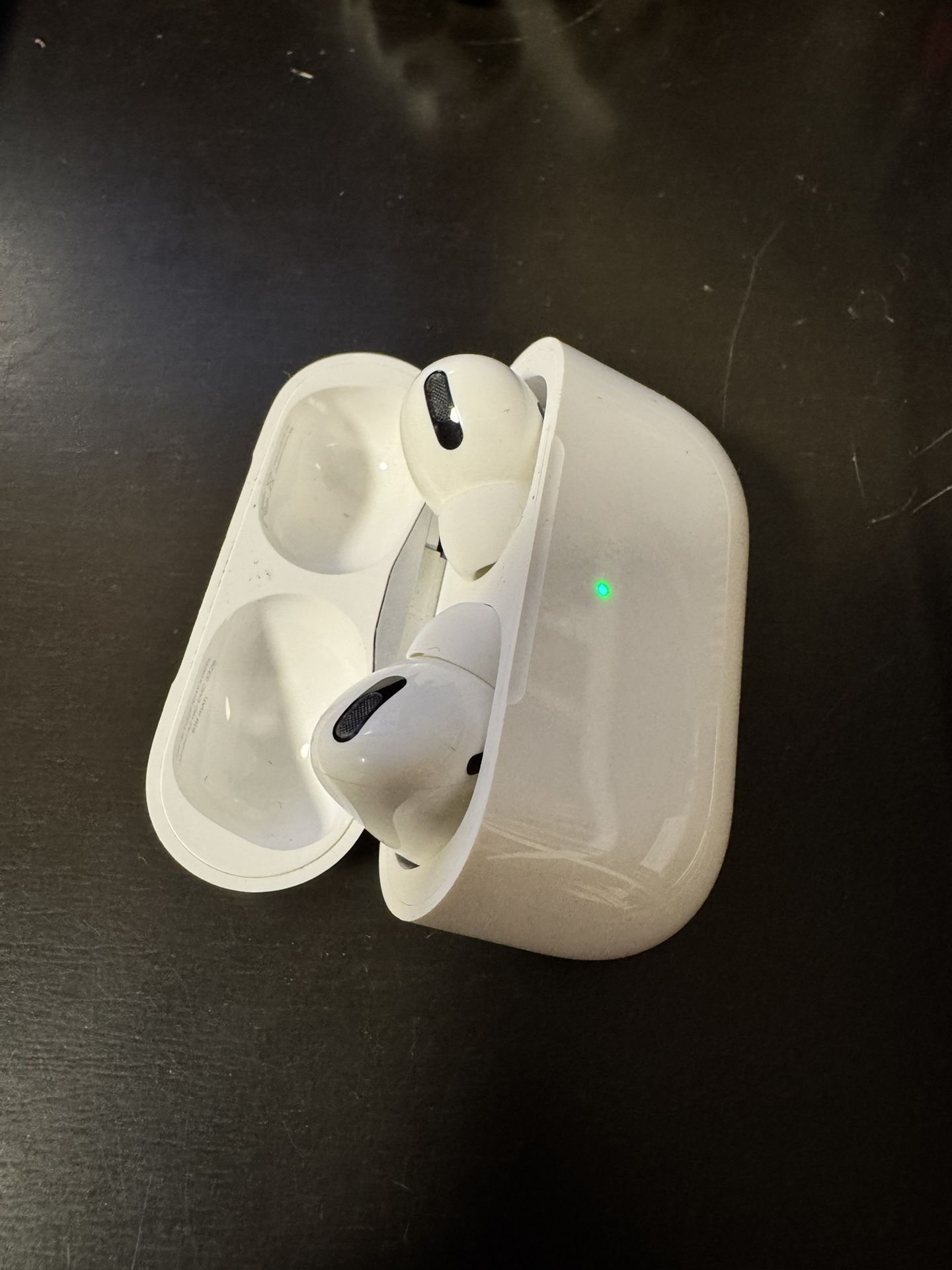 Apple AirPods Pro 1st Gen