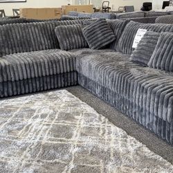 New. Large Sectional 4 Colors.