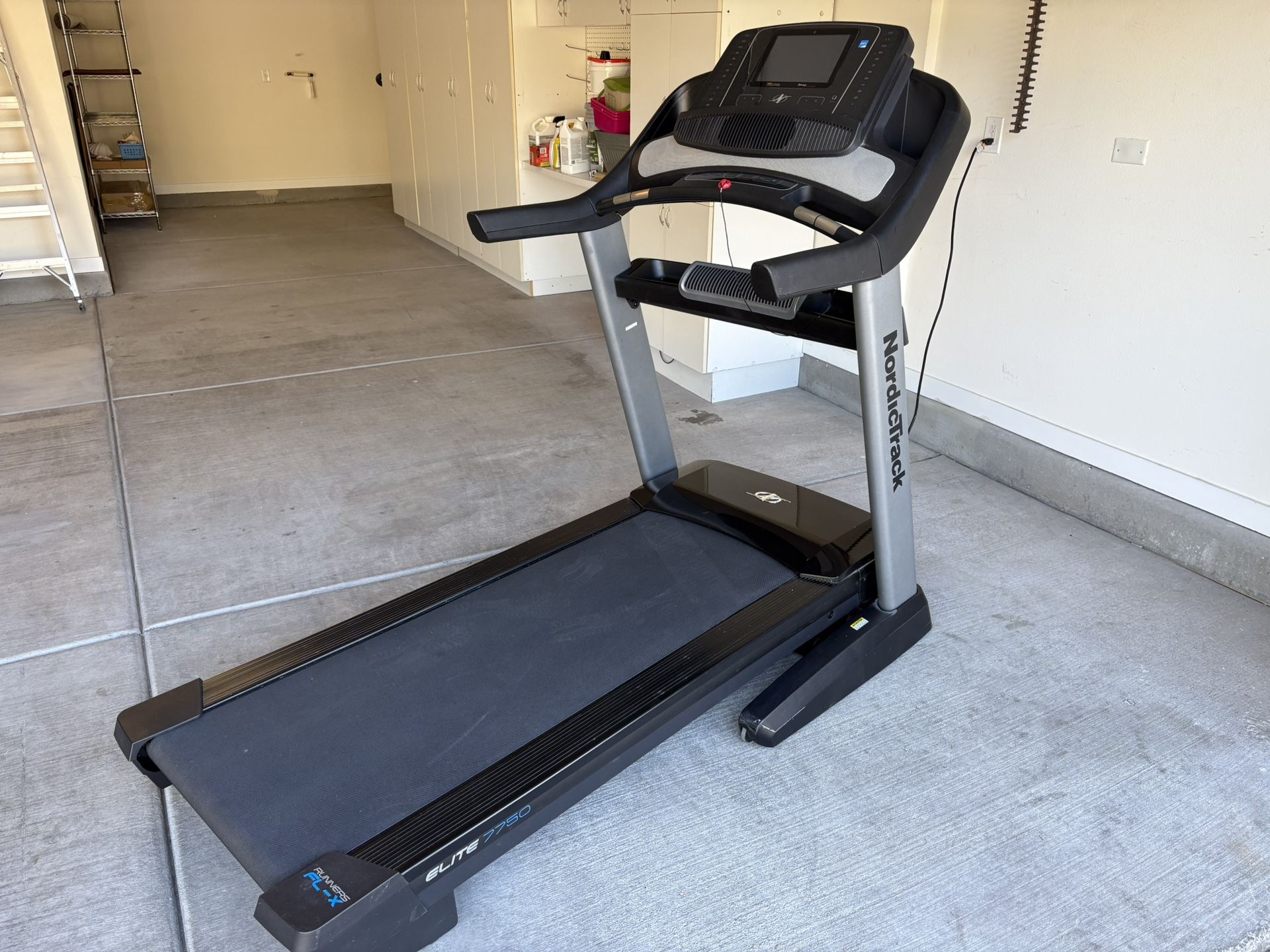 NordicTrack Elite 7750 Treadmill