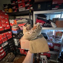 Jordan x Travis Scott Retro 6 “British Khaki” Brand New! Size: 7 (8.5W)