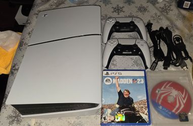 Ps5 slim disc with 2 dualsense and 2 games
