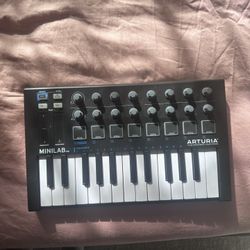 Arturia Mini Lab Mk 2 Midi Controller