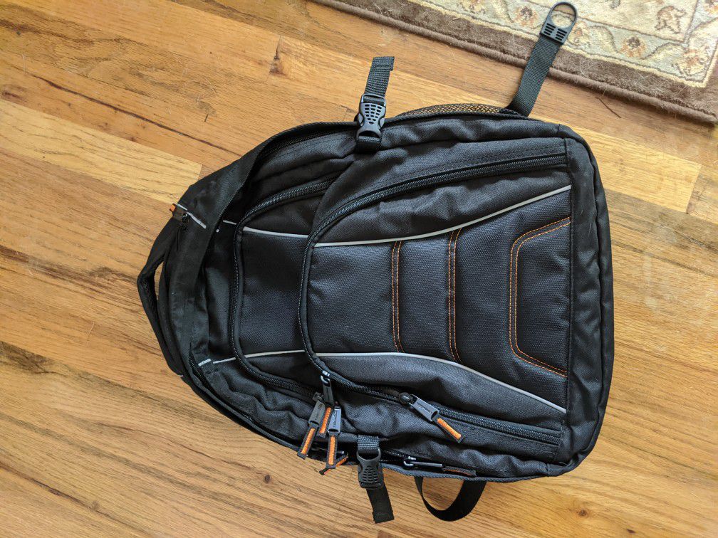 Amazon Basics laptop backpack