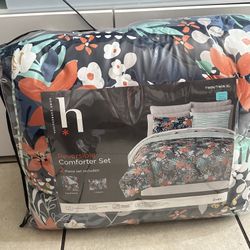 Home expressions reversible comforter set 2 piece set NEW Size TWIN/ TWIN XL