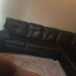 Almost Perfect Condition Couch NEED OFF MY HANDS ASAP