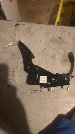 GM accelerator pedal