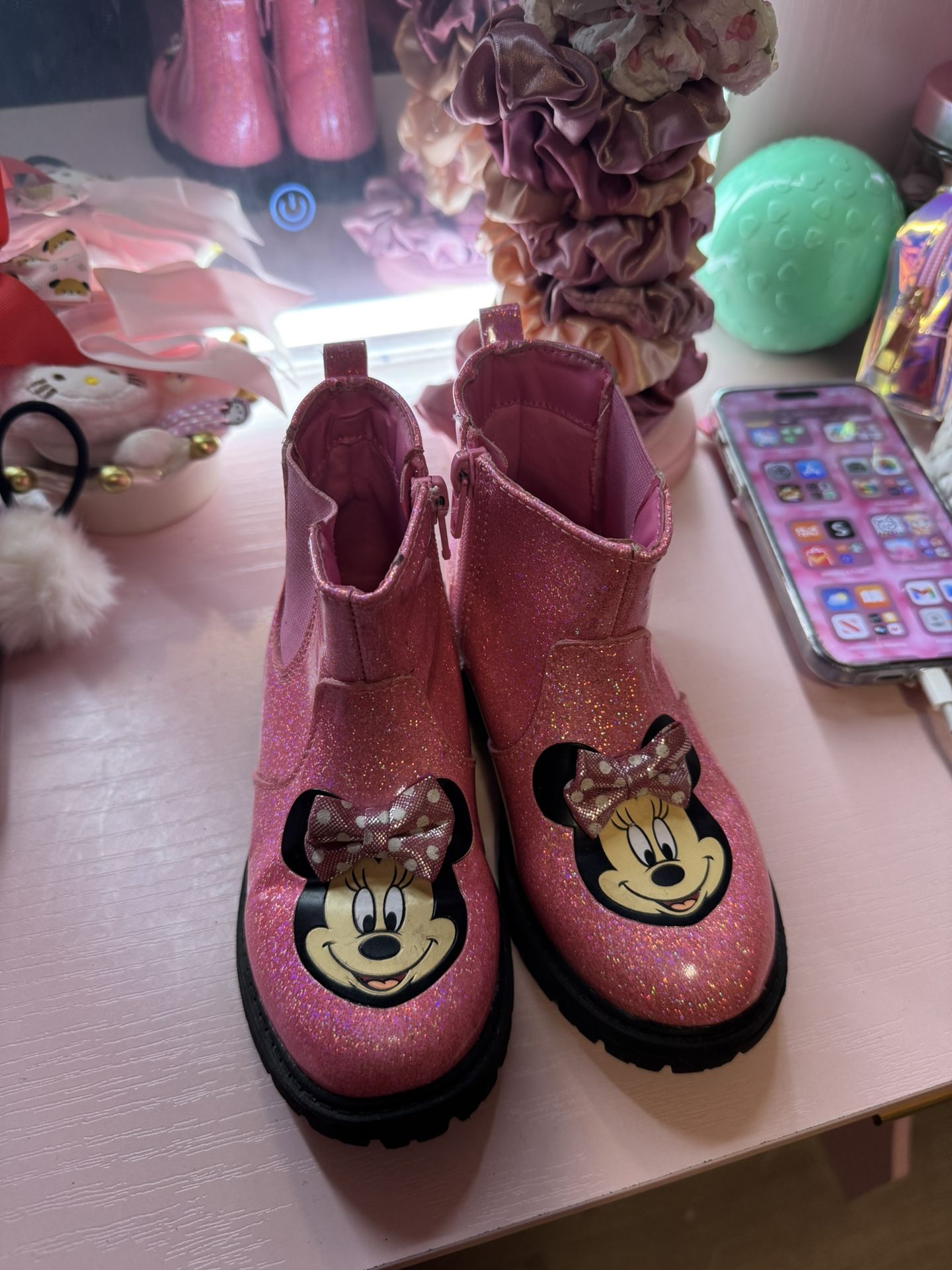 Pink Minnie Mouse Girl Boots 🩷 Size :9 / Used 1 Time Indoors / Like New / Excellent Condition 