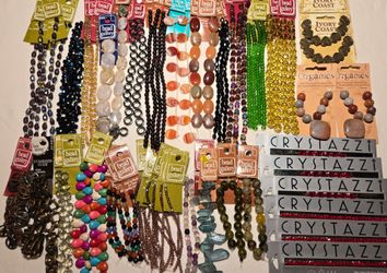 Lot (AZ) of Assorted Bead Strands