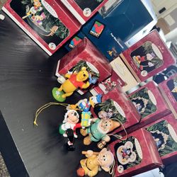 Disney Ornaments And Collectibles 
