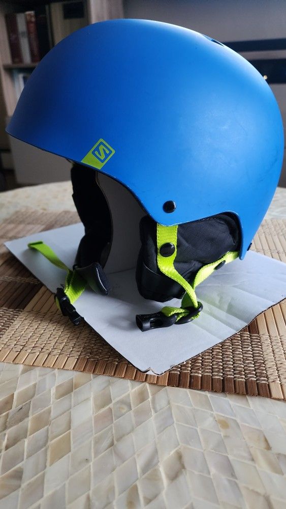 Ski/snowbord Helmet
