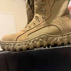 🔥 STEAL: NEW Rocky S2V Steel Toe Boots - 9 WIDE ($175 OFF!)