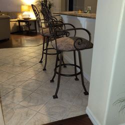 Countertop / Bar Stools  Set of 3