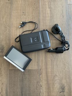 Selling Full Garmin Navigator In Great Condition ( Live Traffic )