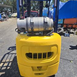 Forklift 