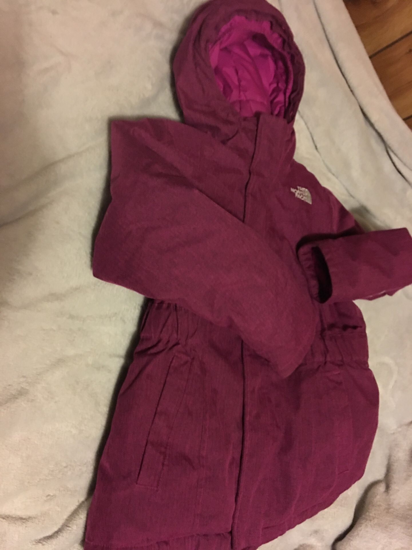 Great winter jacket for girls hoodie size 10-12 perfect for outdoors this winter