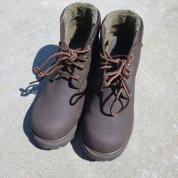 Boys Waterproof Boots Size 4