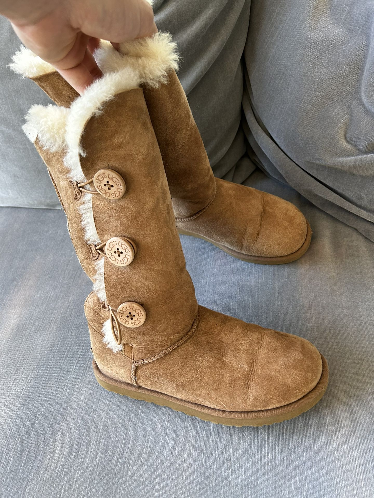 Pink Gucci Ugg boots for Sale in St. Cloud, MN - OfferUp