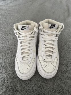 Women's Dunk Size 8 White 