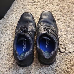Men's Dress Shoes Size 9.5- New!