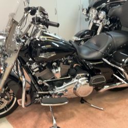 2020 Harley Davidson Road King
