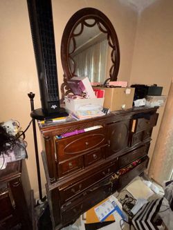 Furniture for sale immediately 200$