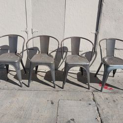 4 METAL CHAIRS