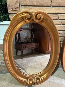 Gold mirror