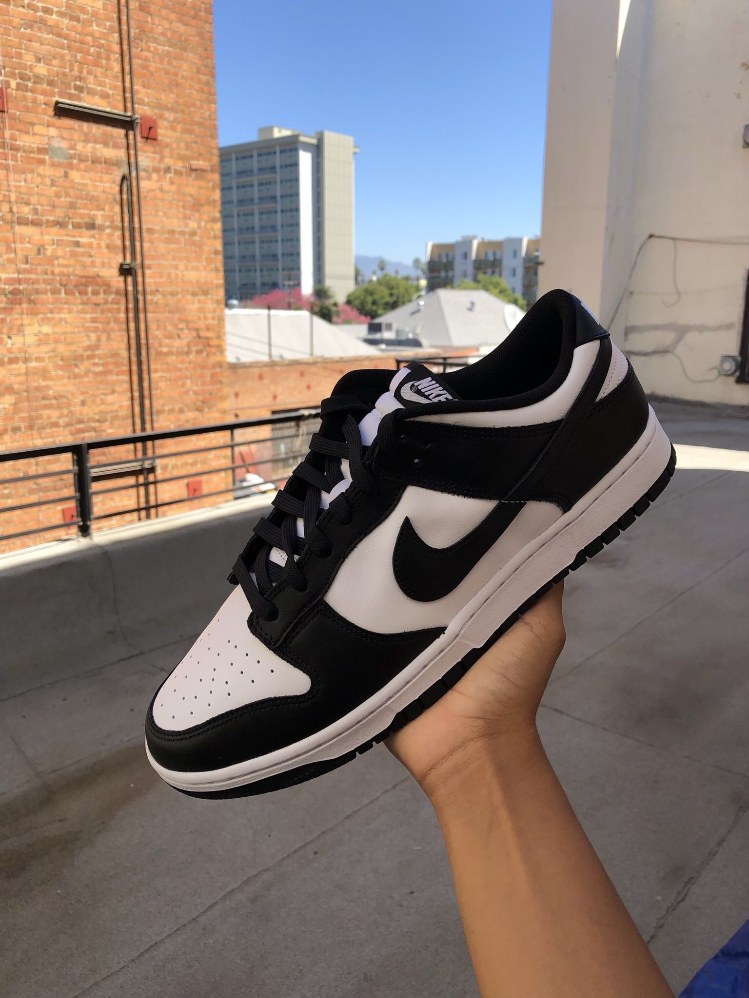 NIKE DUNK LOW PANDA 